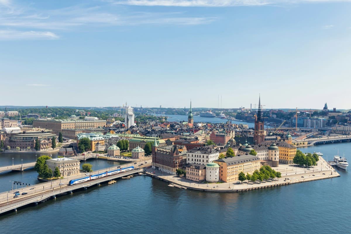 Best time to visit Stockholm by yacht — private yacht in the Swedish archipelago